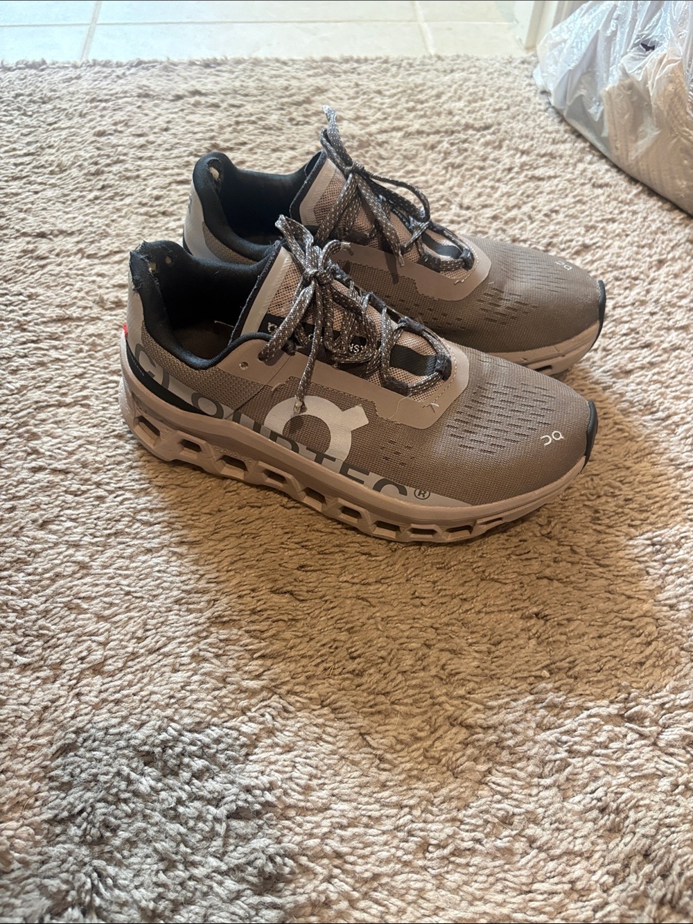 On Running Women’s Cloud Tech Sneakers